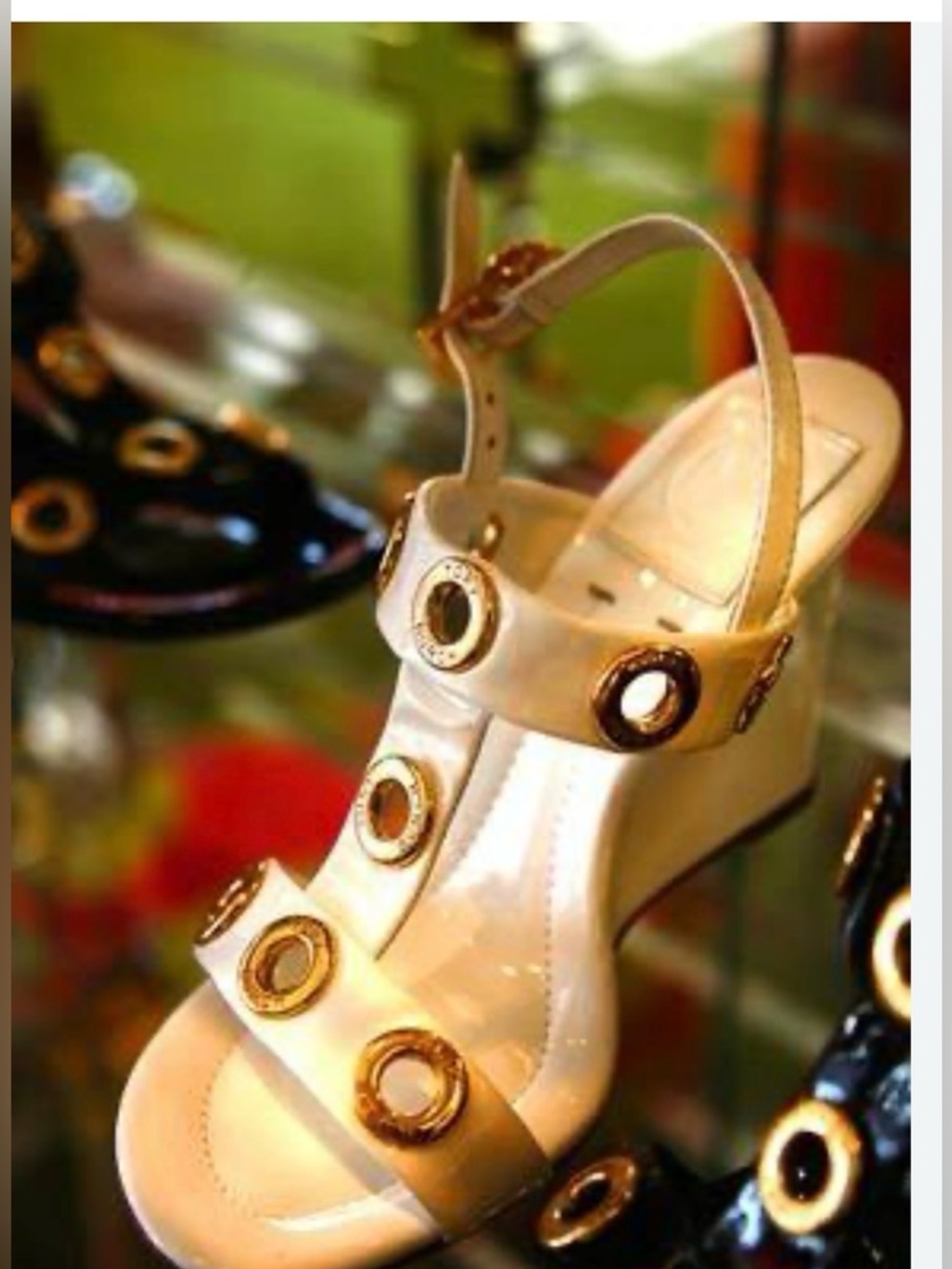 TORI BURCH White Patent wedge, 31/2” heeled summer shoe. Size 6